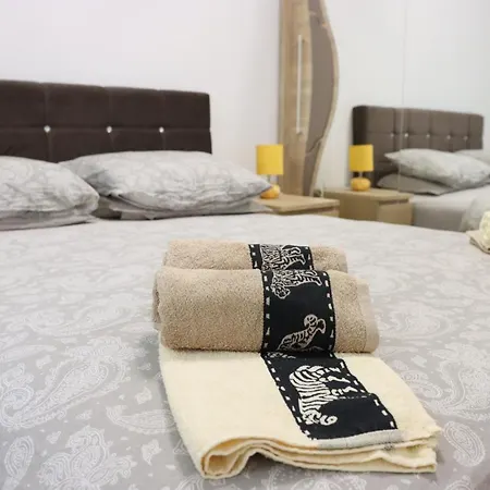 Horvat Apartment *